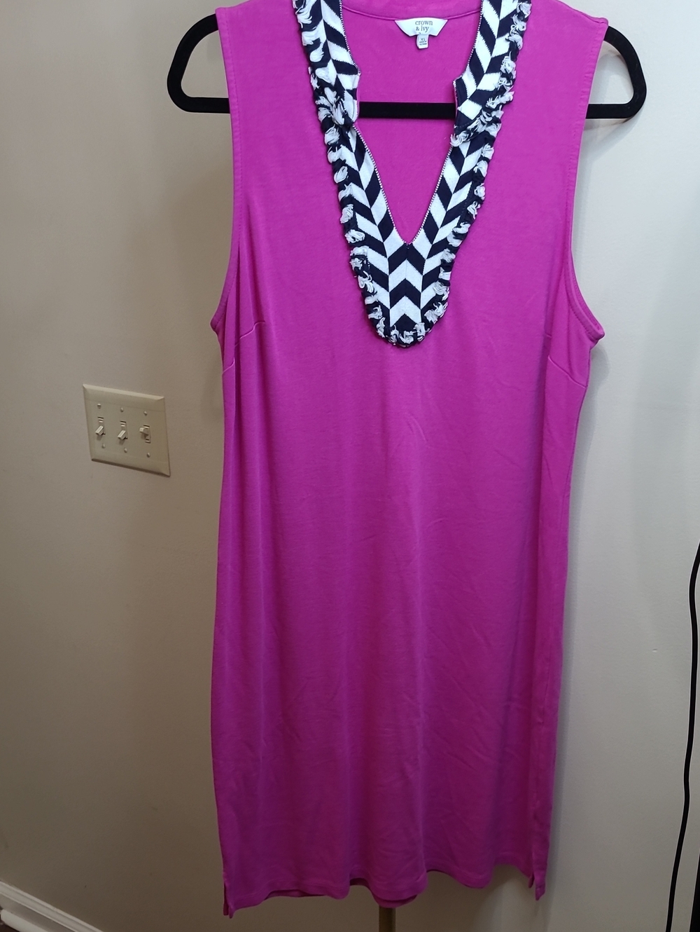 Crown & Ivy Fuchsia Sleeveless Dress with Contrast Collar (XL)